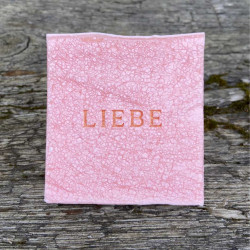 Liebe - Affirmation-Seife mit feiner Mangobutter handgemacht Münchner Waschkultur Seifenmanufaktur